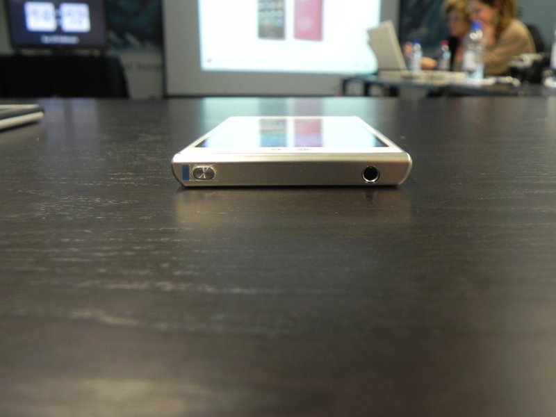 LG Optimus L7 up