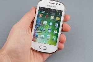 Samsung Galaxy Fame Preview 03