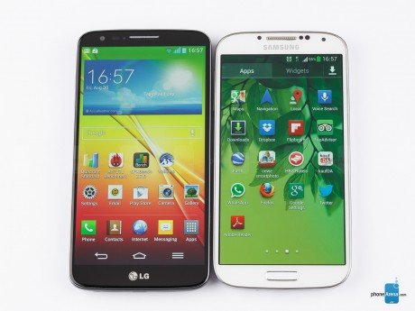 LG G2 vs Samsung Galaxy S4 e1378205784515