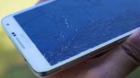 Samsung Galaxy Note 3 drop test cracked screen aa 10