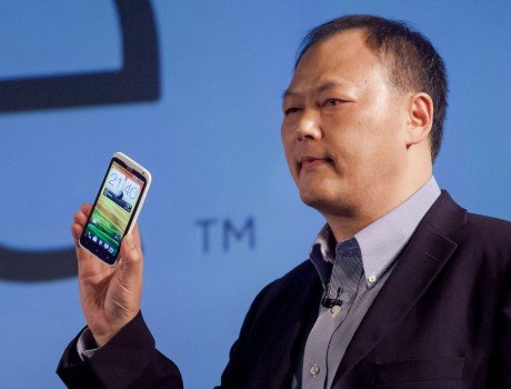 20120226 Peter Chou HTC One MWC 002 900x685