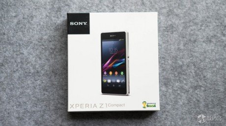 Xperia Z1 Compact Retail Packaging 1 640x359