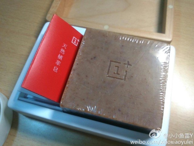 OnePlus invita a lavarsi le mani per la presentazione di One
