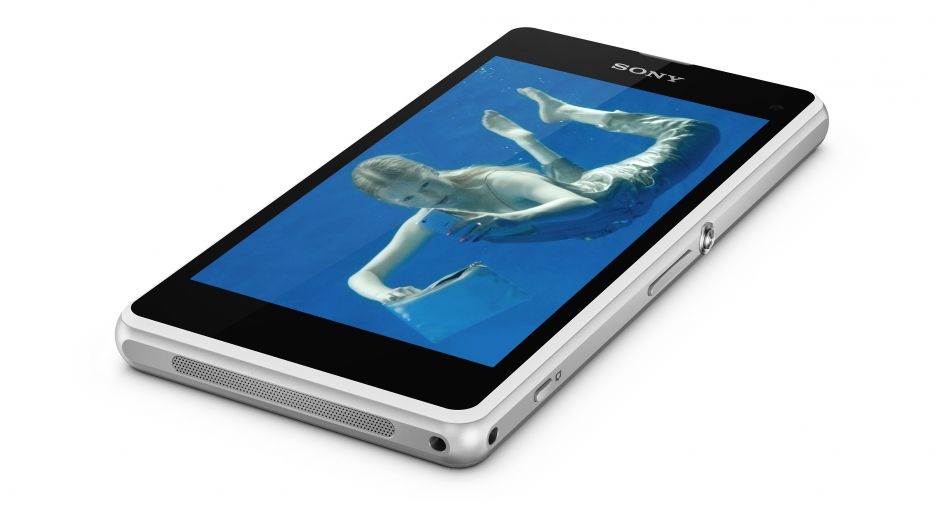 Xperia z1 compact introducing xperia video overlay dff695e0aa005e37cebbb70f8de44a08 940
