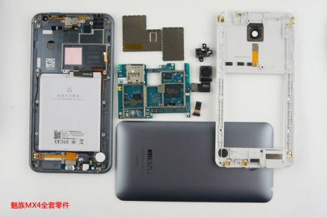 Meizu MX4 disassembled 1