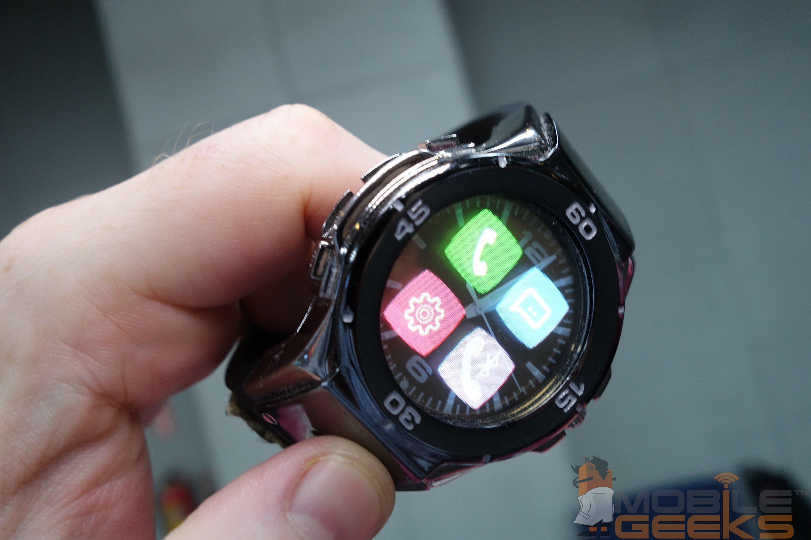 Smartwatch con clearance lancette vere