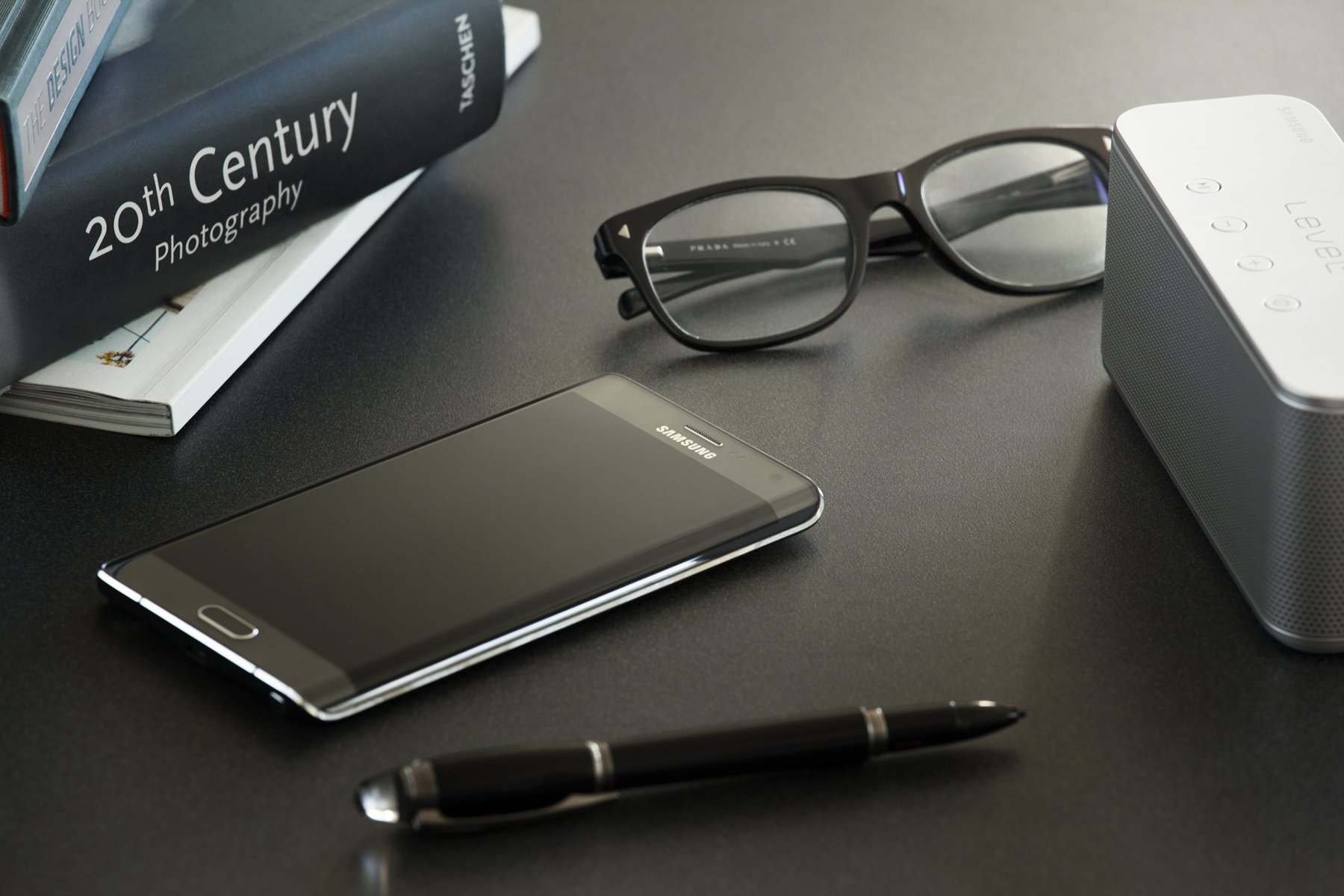 I contenuti esclusivi Montblanc per Galaxy Note Edge disponibili al download