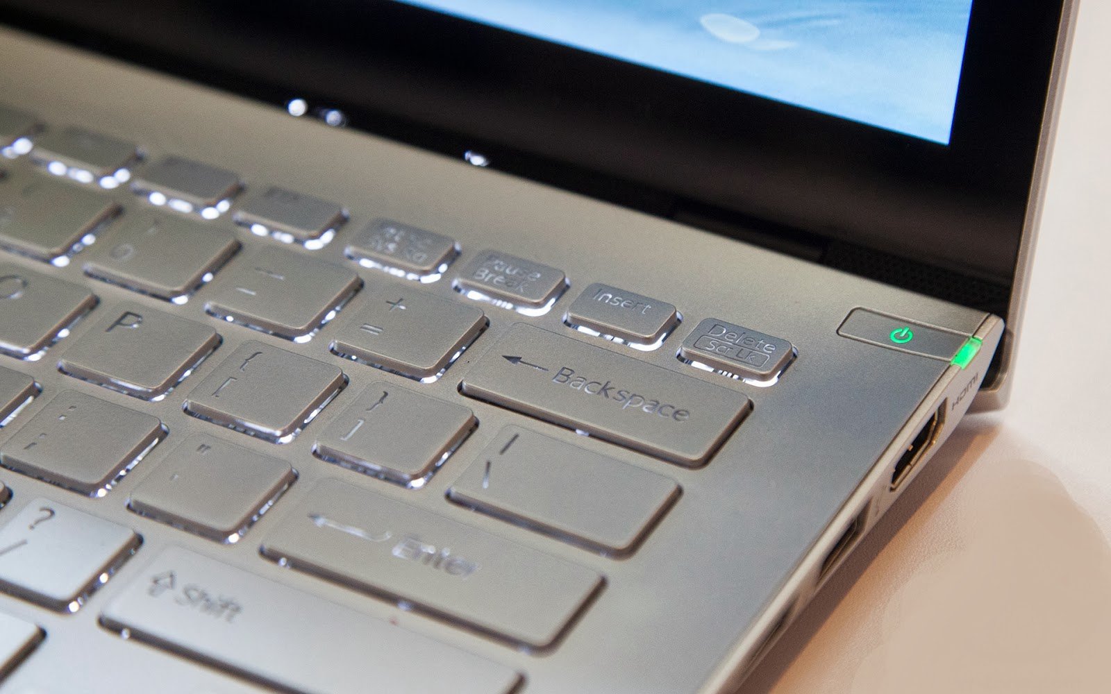 Sony pronta ad annunciare una tastiera per Xperia Z4 Tablet?