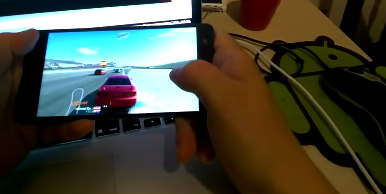 Stonex One alle prese con Real Racing 3 (video)