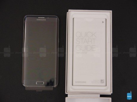 Samsung Galaxy S6 edge unboxing 4