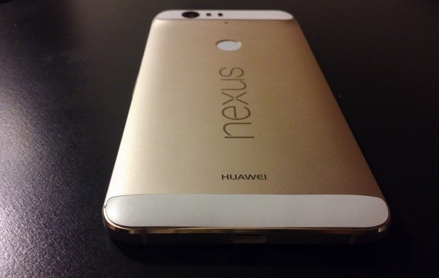 Nexus 6P bianco e oro 1
