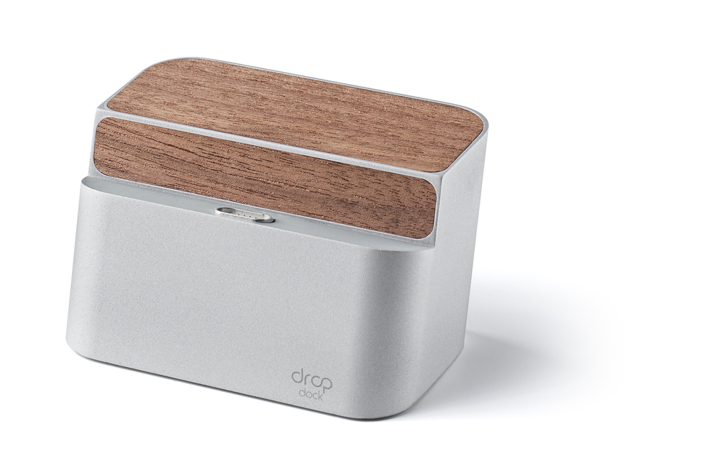 Drop Dock è la basetta di ricarica wireless che sfrutta il MagSafe
