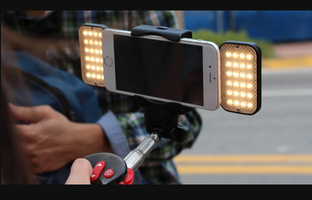 UnREAL Selfie stick