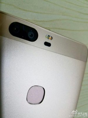 Honor V8