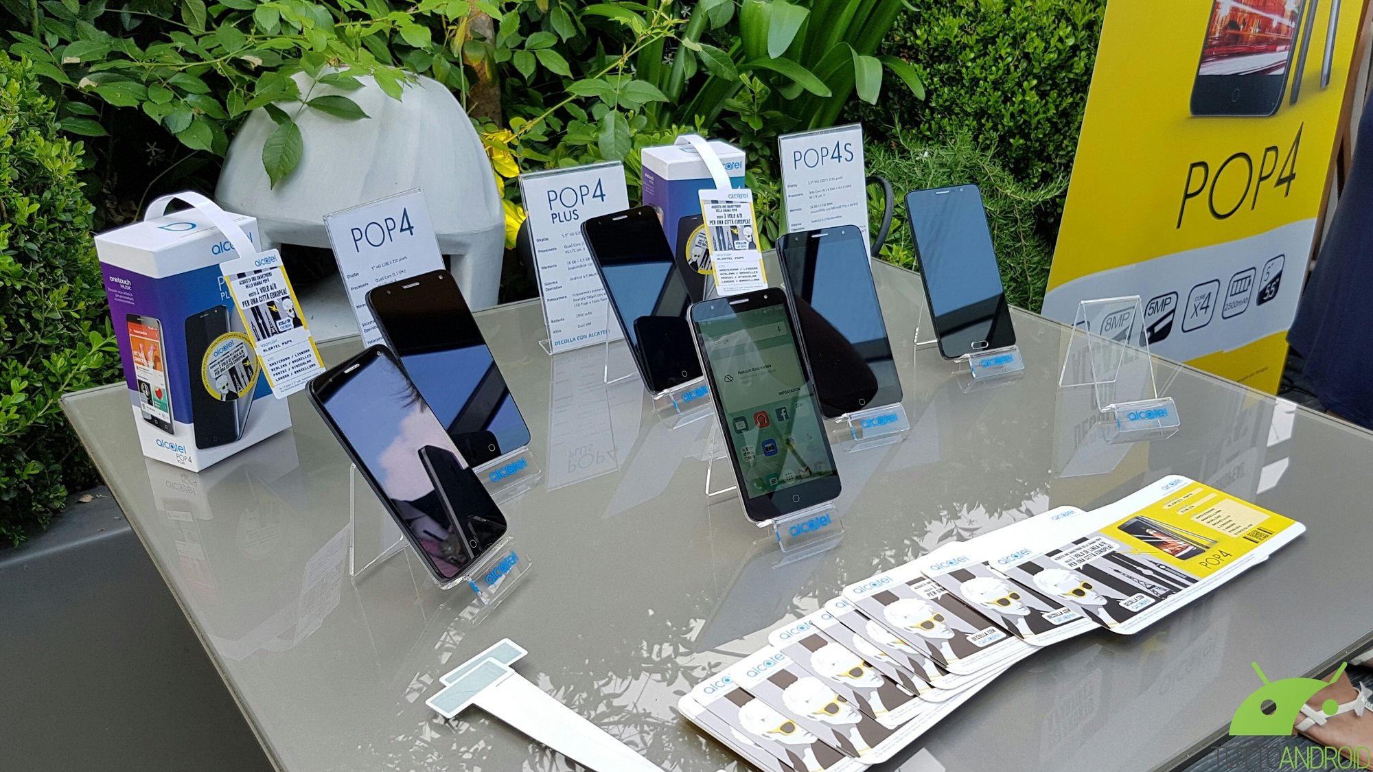 Alcatel regala un volo per l'Europa a chi acquista uno dei Pop4