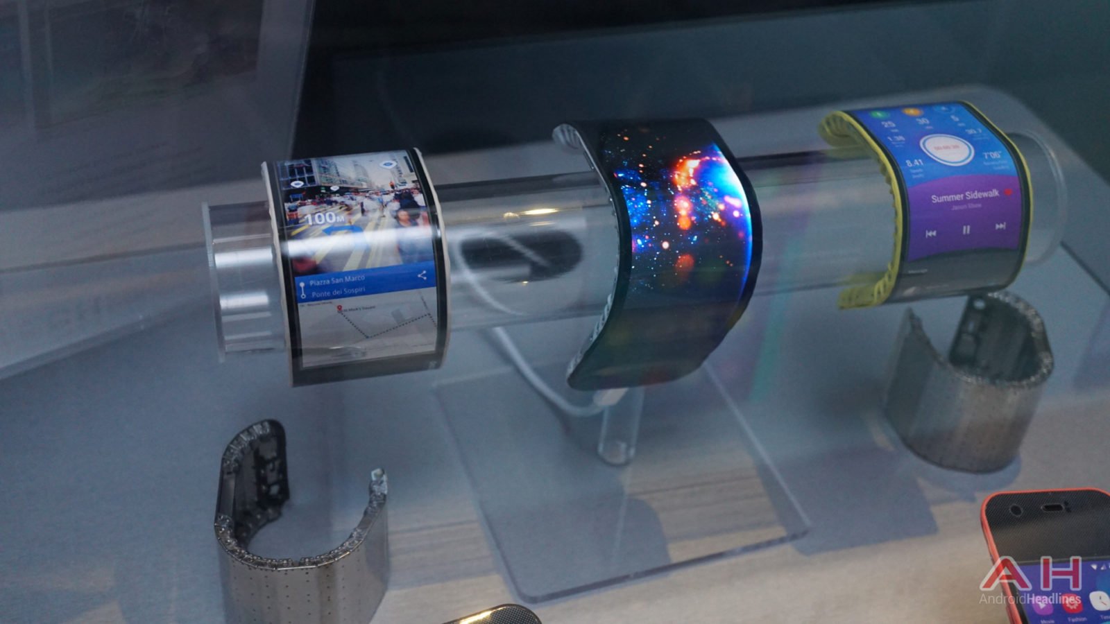 AH Lenovo Flexible Display Technology 1 1600x900