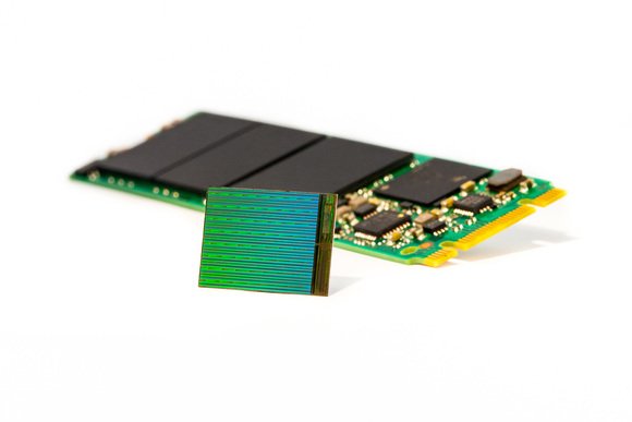 High res 3d nand die w m2 ssd 100644226 large