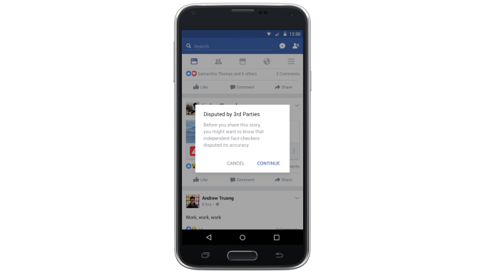 Facebook vuole eliminare le pagine fake, e continua a copiare Snapchat