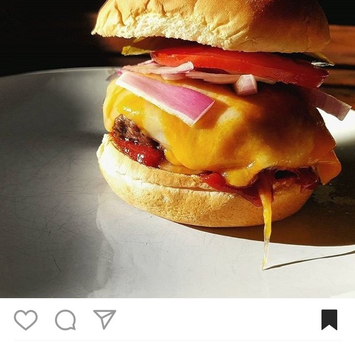 Instagram permette di salvare i contenuti interessanti con un nuovo tasto