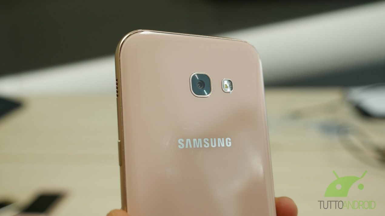 In arrivo le patch di sicurezza mensili per tutti i Galaxy americani sbloccati