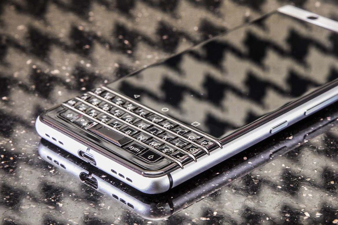 La fotocamera di BlackBerry Mercury dovrebbe essere la stessa di Google Pixel e Pixel XL