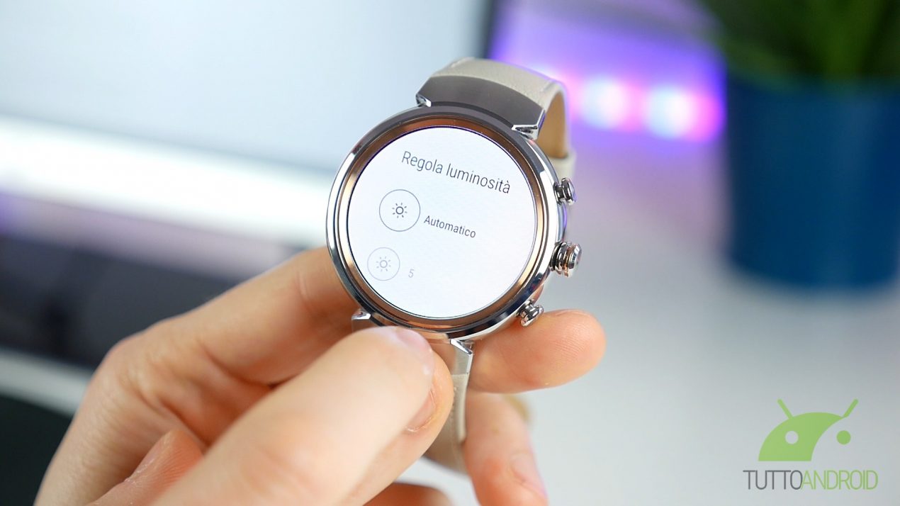 ASUS Zenwatch 2 e Zenwatch 3: niente Android Wear 2.0 fino al secondo trimestre