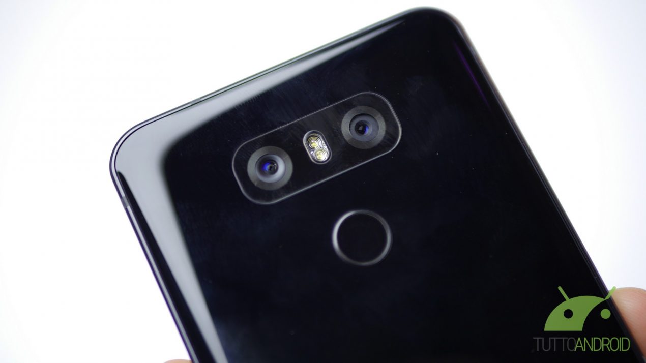 LG G6 alle prese con un coltello: si graffierà oppure no? (Video)
