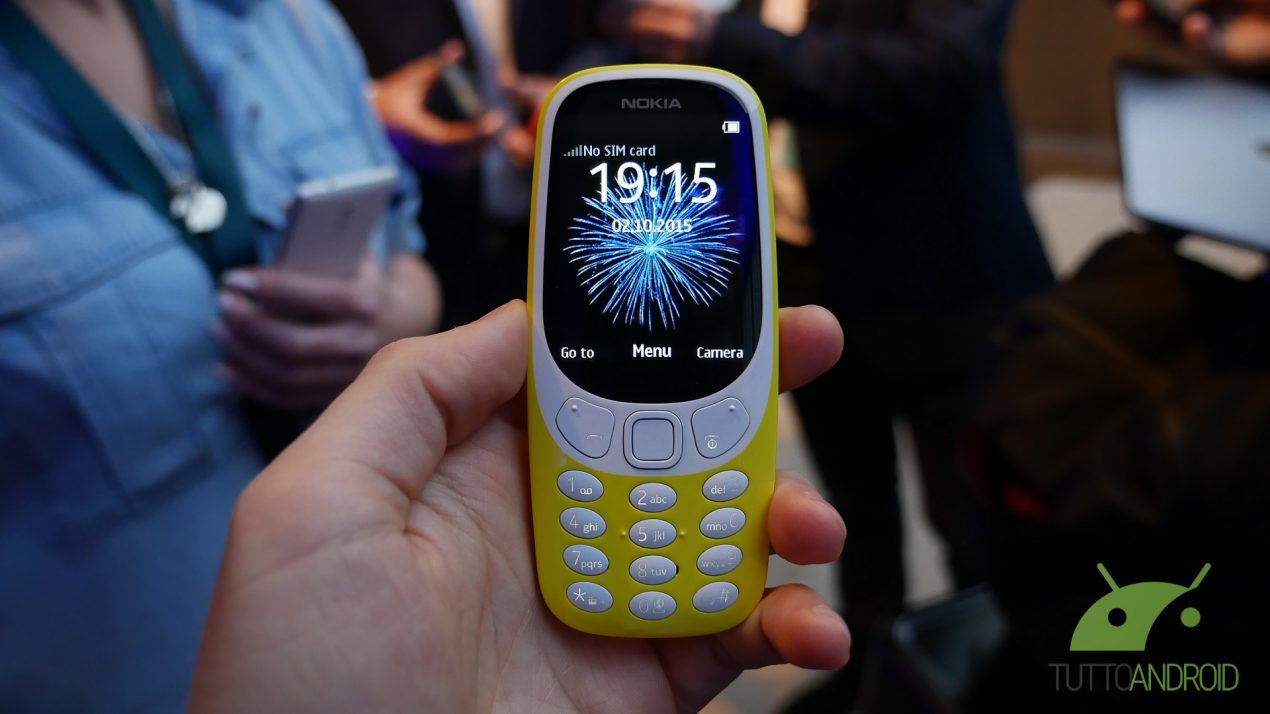 Nuovo Nokia 3310: ecco cosa può e NON può fare (video)