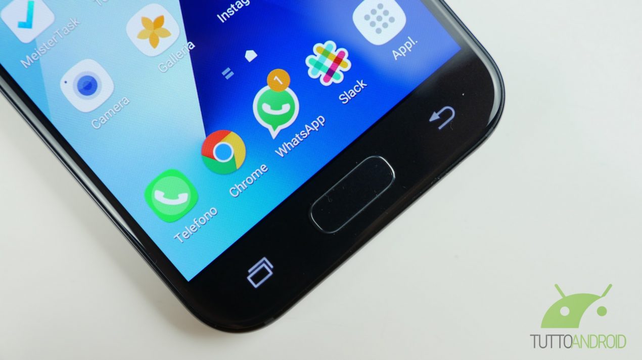 Patch di giugno per Galaxy A3 (2017) in Italia, di maggio/aprile per Xperia XA1 e L1