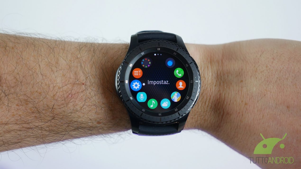 Samsung Gear Manager si aggiorna con l'attesa funzione Auto Switch