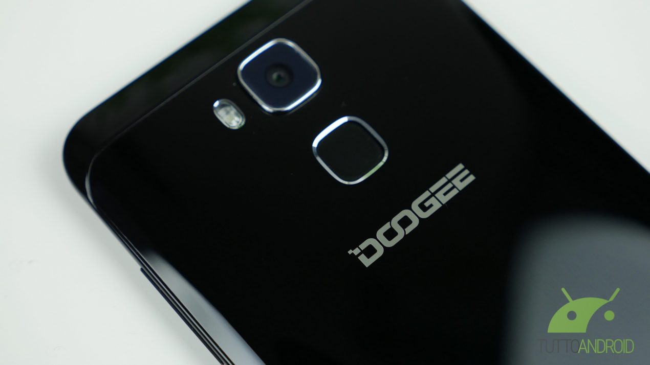DOGEE ci spiega perché scegliere un phablet invece di un tablet