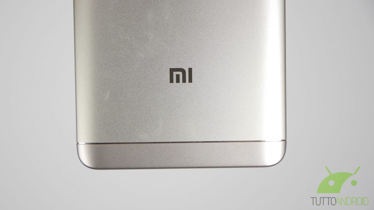 Xiaomi Mi 6 compare sul sito di un rivenditore fornendo indicazioni sul prezzo