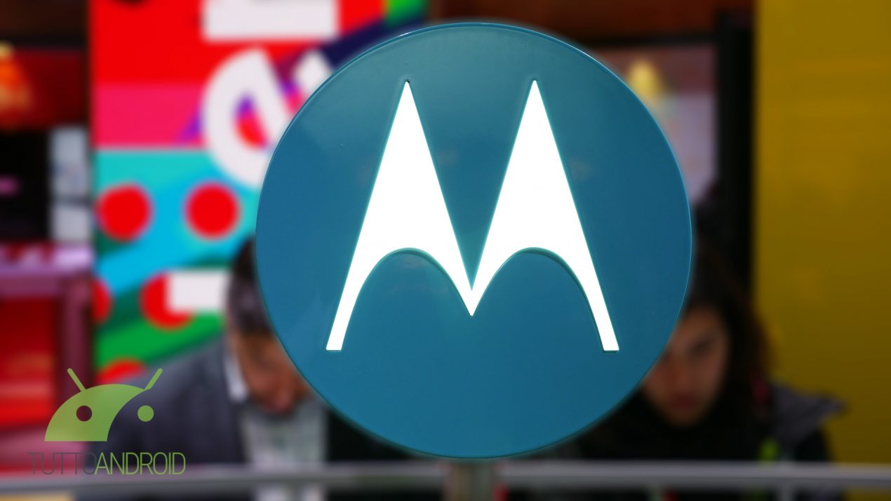 Lenovo Moto Z2 Force e Moto Z2 Play mostrati in un nuovo render