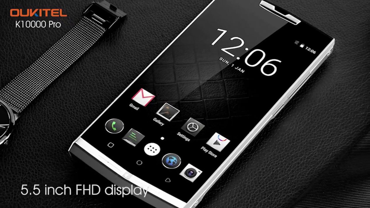 OUKITEL K10000 Pro, oltre all'enorme batteria c'è uno schermo davvero incredibile