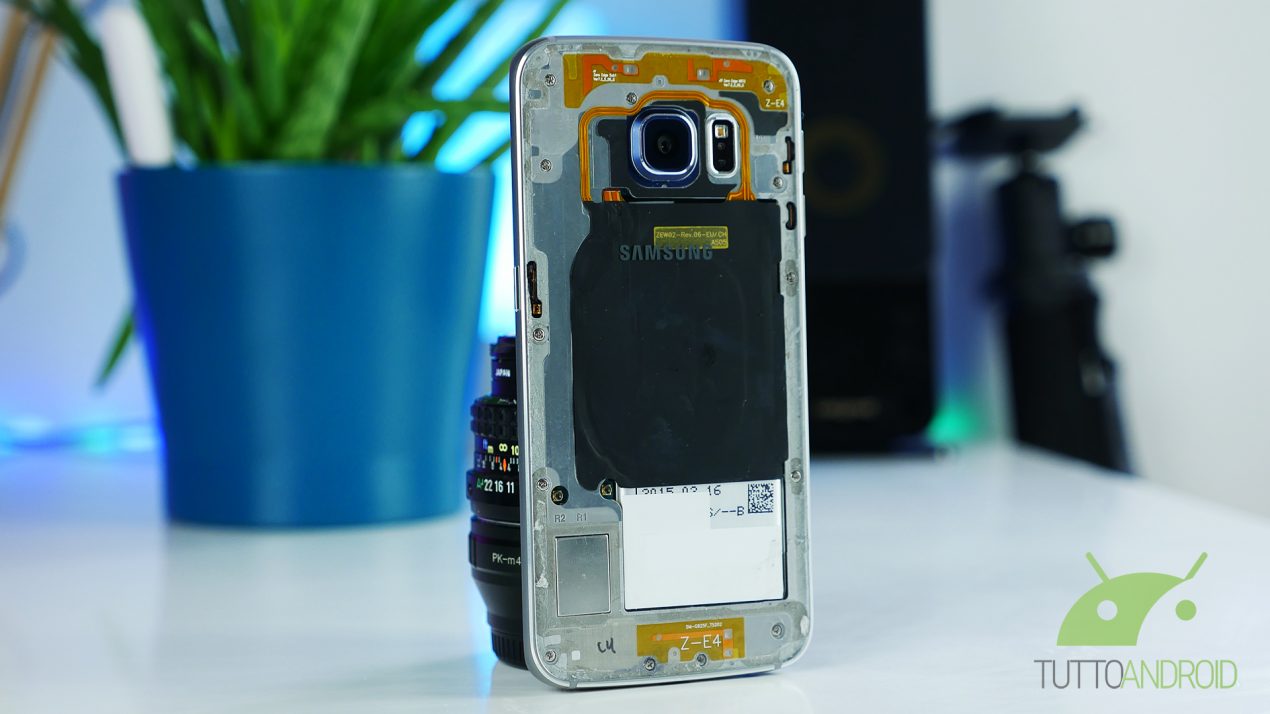 Volete rendere il vostro Galaxy S6 Edge trasparente? Ecco come fare (video)