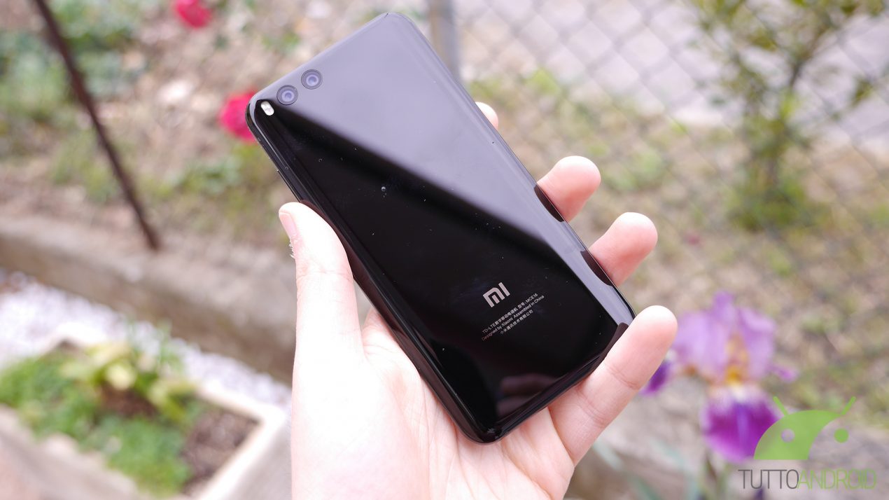 Xiaomi Mi 6 è molto resistente oltre che performante
