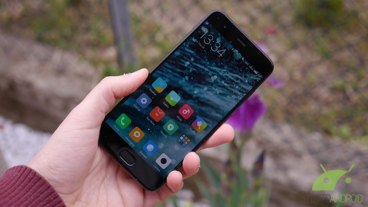 L'intramontabile Xiaomi Mi 6 è ancora più popolare di tanti smartphone moderni