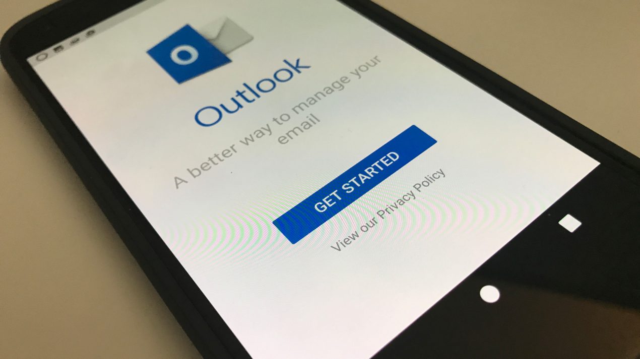 Outlook per Android si aggiorna migliorando la gestione dei contatti