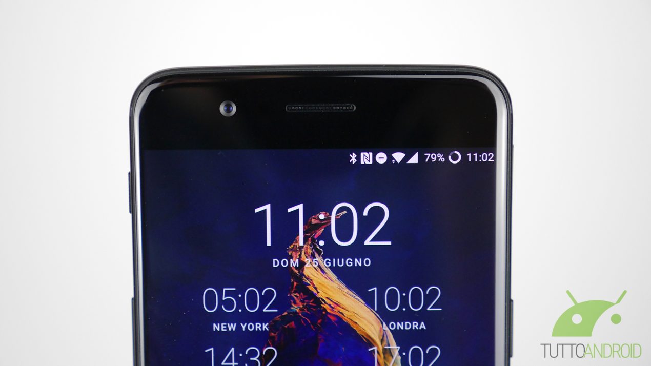 LineageOS 14.1 arriva su OnePlus 5 in versione non ufficiale