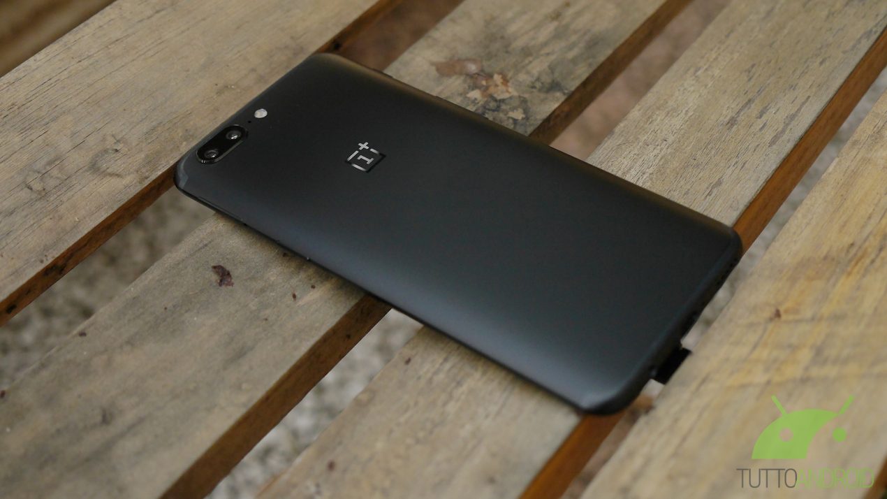 OnePlus 5 potrebbe arrivare anche nella colorazione Mint Gold, ma non subito