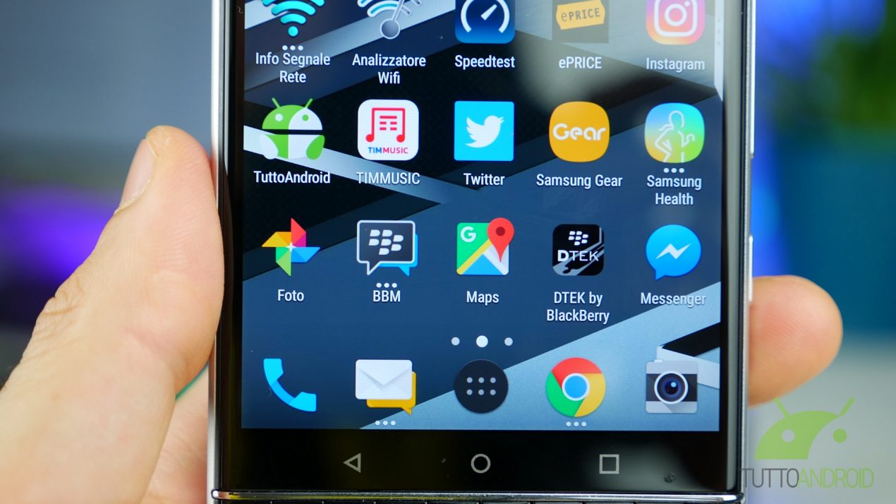 BlackBerry KEYone: risolto il problema dello schermo che si stacca (video)