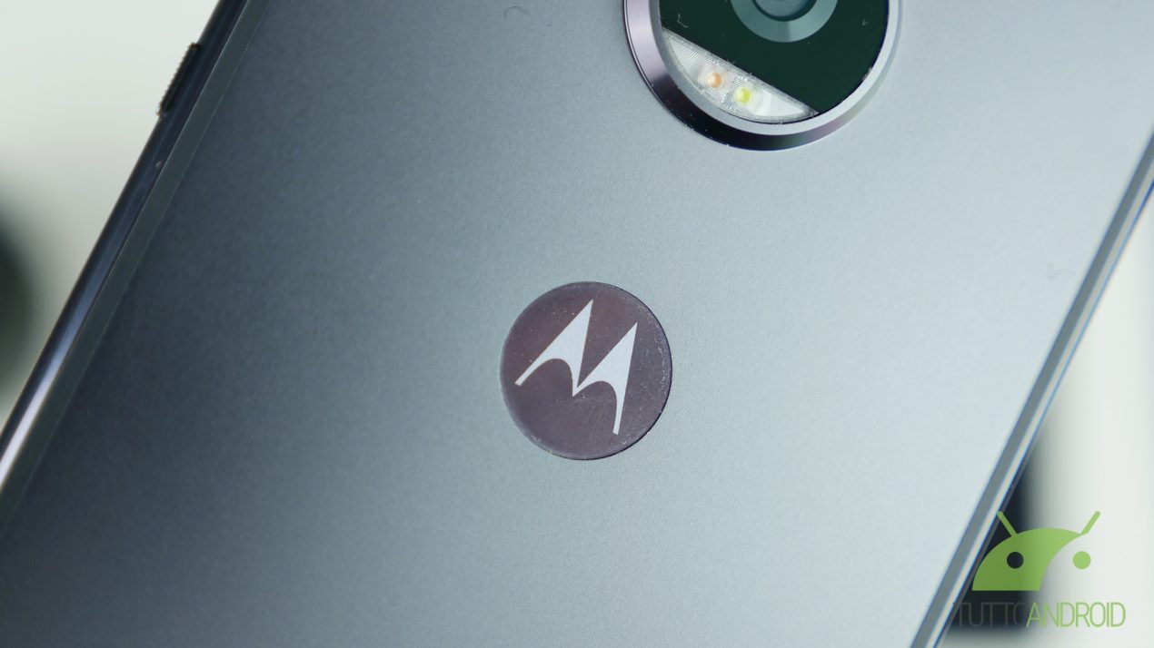 Android 8.0 Oreo per Motorola Moto Z2 Play e Moto Z in soak test in Brasile