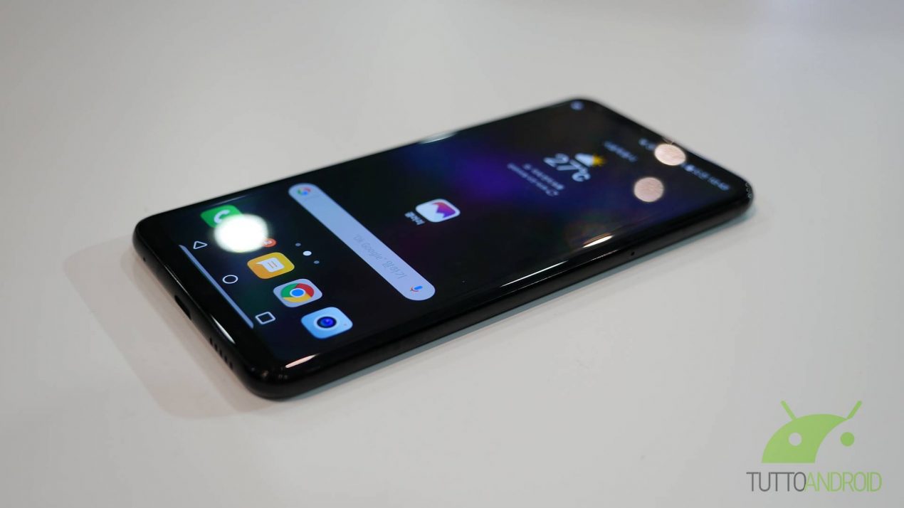 Gli sfondi di LG V30 sono già disponibili al download
