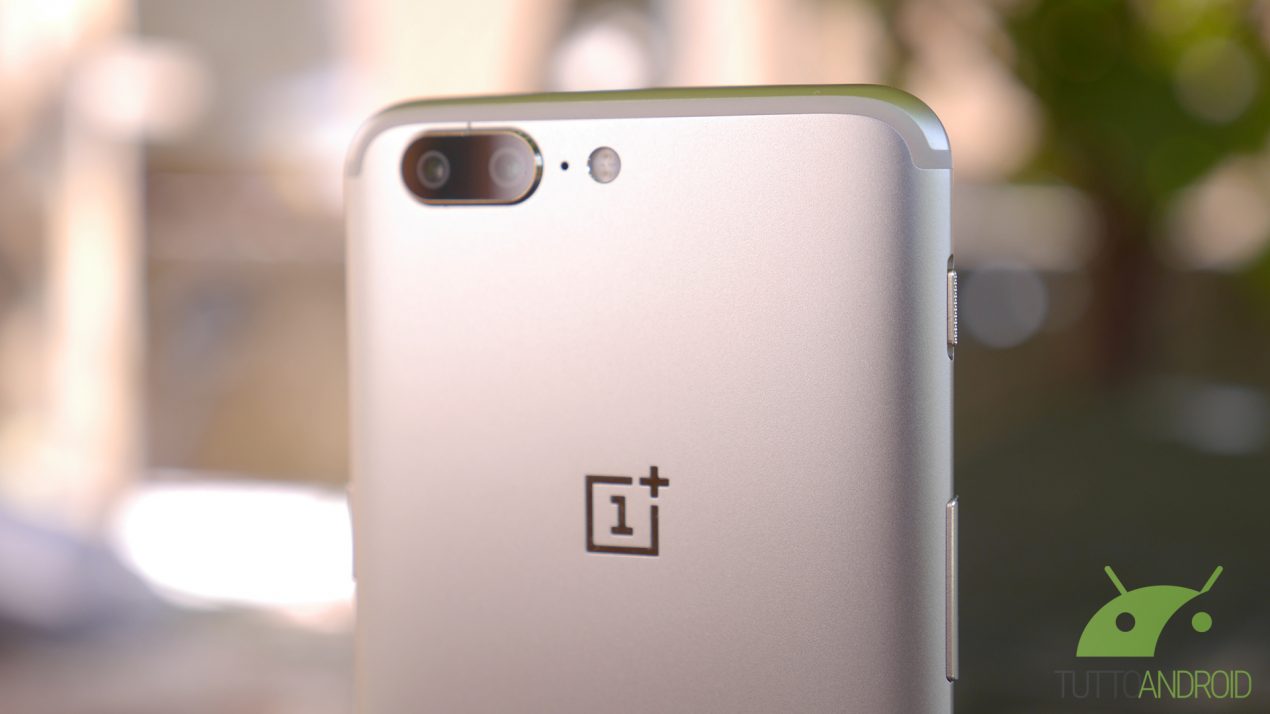 Il team OmniRom rilascia le prime weekly basate su Android 8.1 Oreo per OnePlus 3/3T e 5