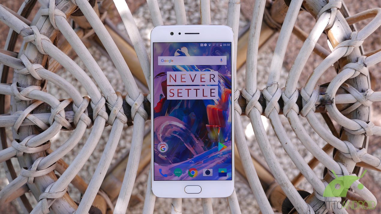 OnePlus 5, novità in arrivo: evento il 19 settembre con un big della moda