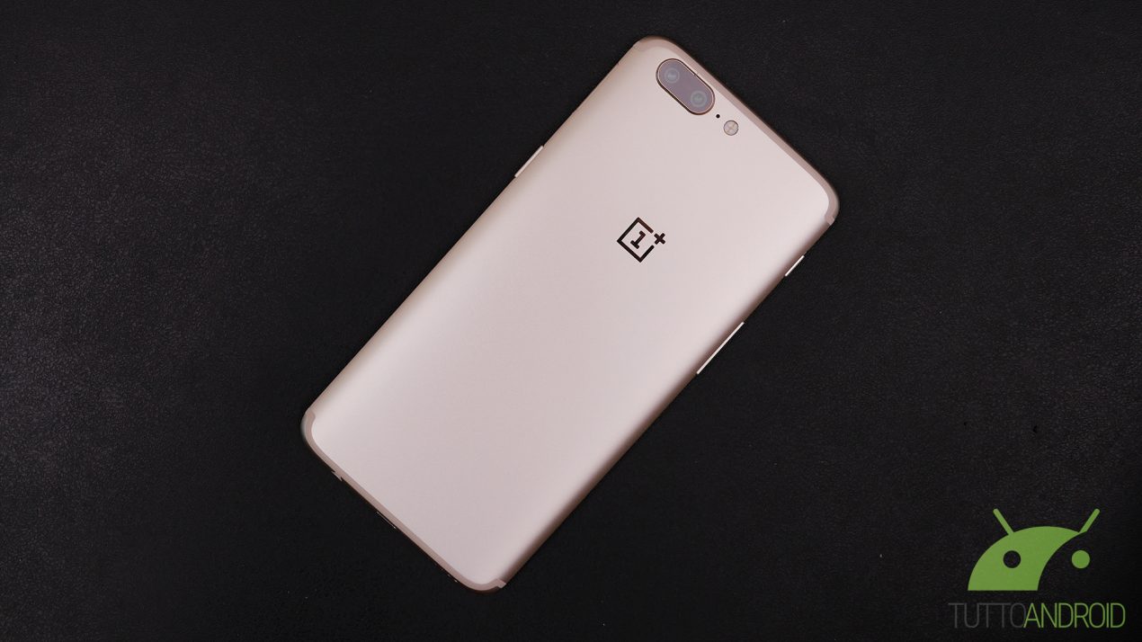 Come cambiare l'altezza della barra di navigazione di OnePlus 5 con una mod