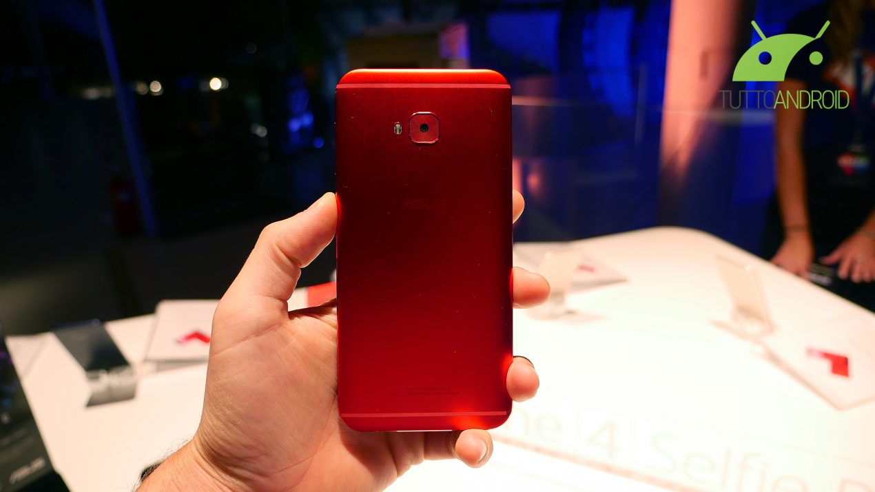 ASUS ZenFone 4 e ZenFone 4 Selfie Pro si aggiornano con piccoli miglioramenti