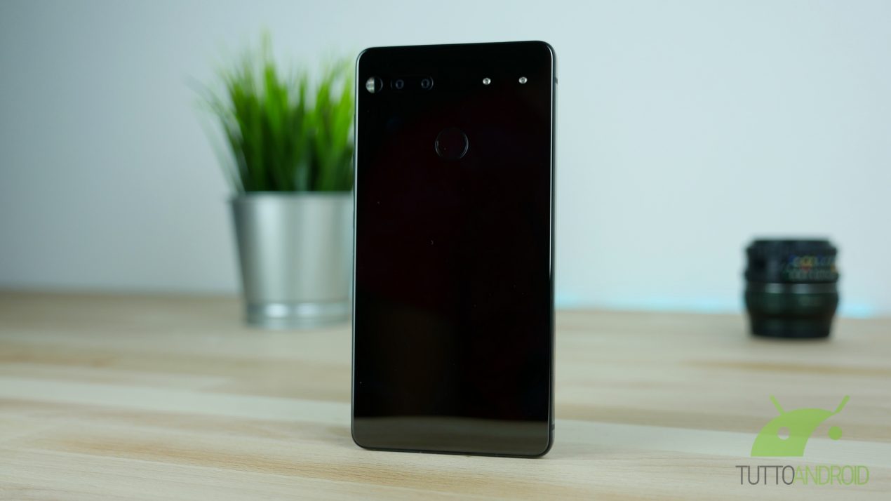 Essential Phone PH-1: nuove colorazioni, il no all'IP67 e molto altro nel nuovo AMA