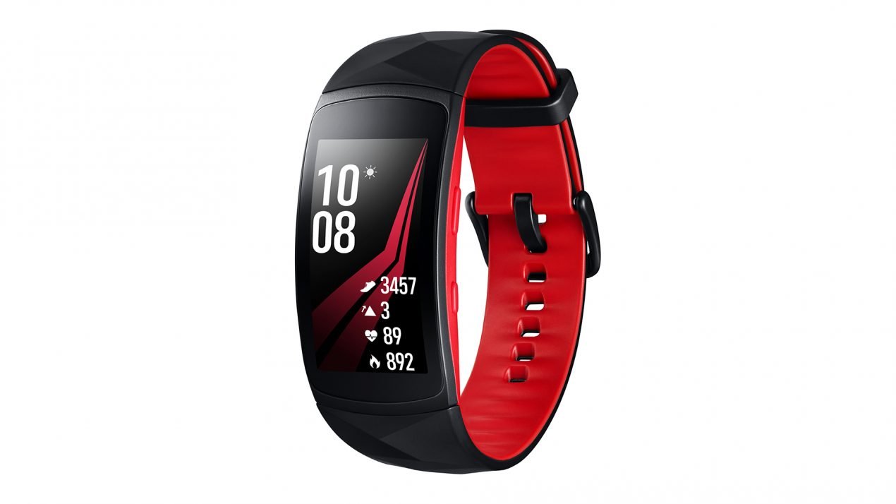 Samsung Gear Fit 2 Pro disponibile anche in Italia, in promozione fino a domenica 8 ottobre