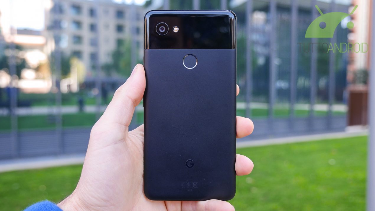 Google Pixel 2 XL in pre-ordine in Italia da domani con Tre e sul Google Store